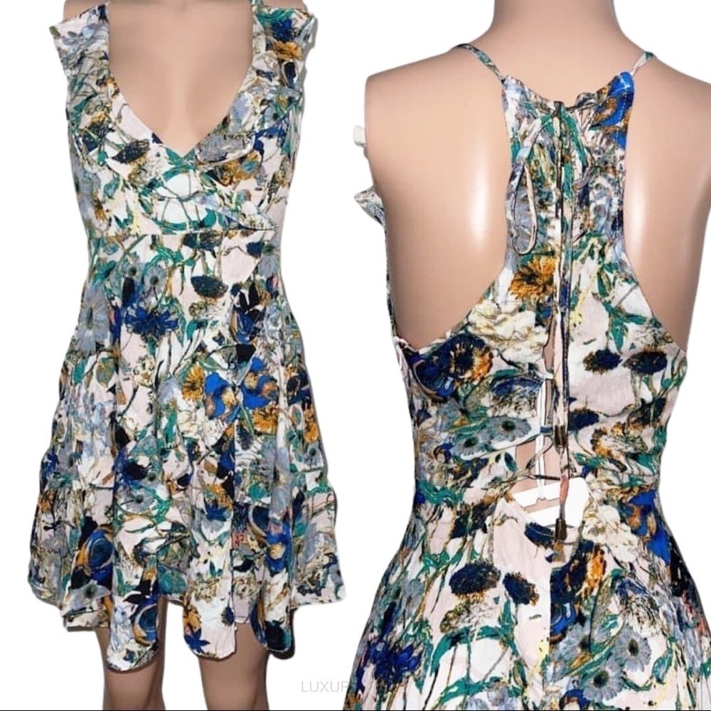 ⚫️ Floral DRESS with criss cross back new SMALL​​​